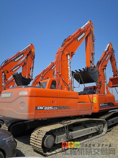 斗山(doosan)dx225lca 履带挖掘机图集