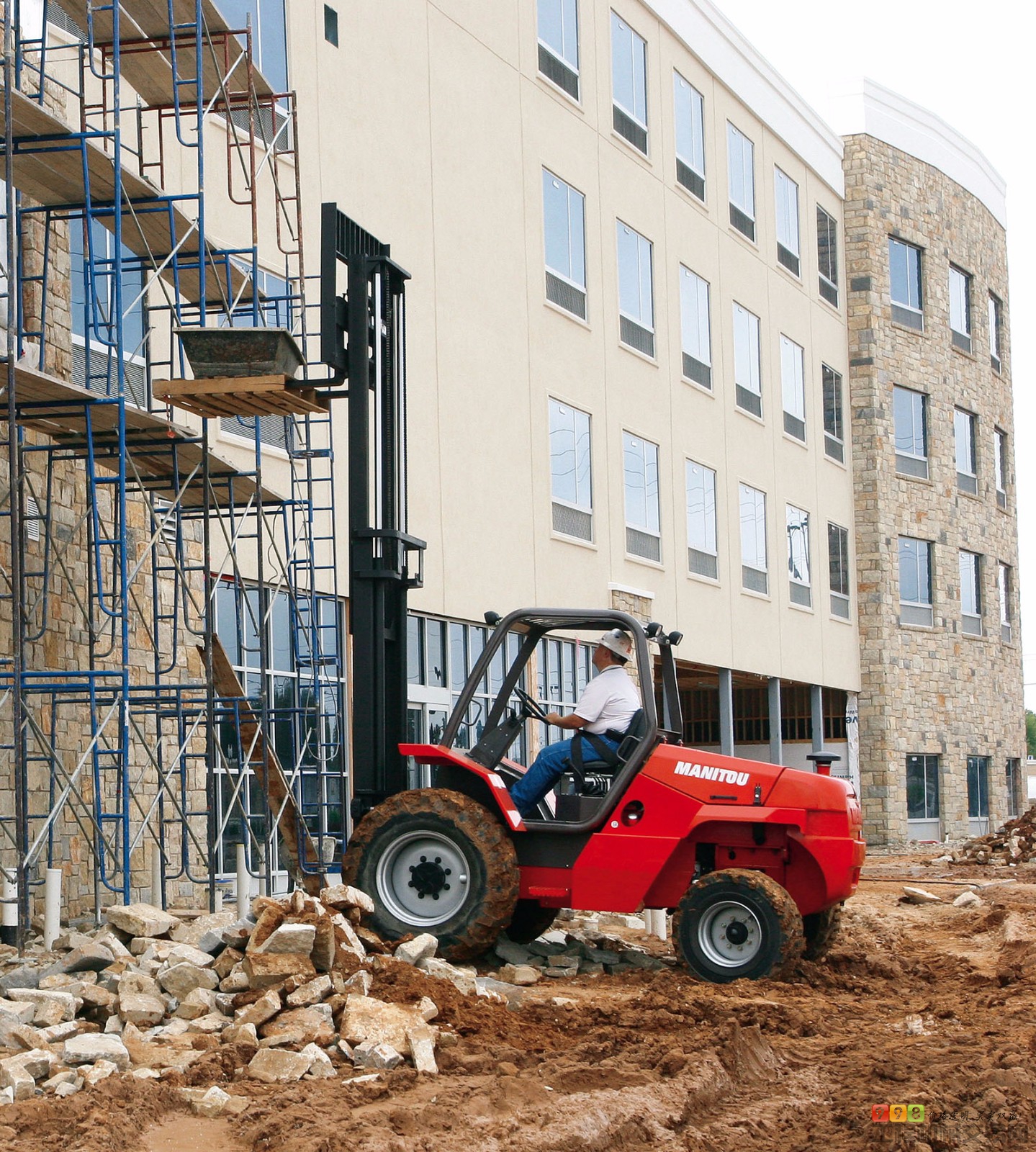 曼尼通(manitou)m-x 30-4 越野叉车图集